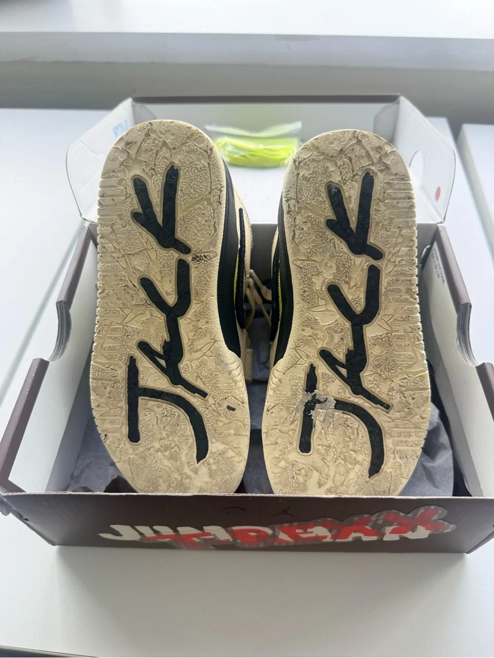 Jordan kids X Travis Scott Jumpman Jack TR Bright Cactus sneakers